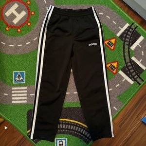 EUC Boy’s Adidas Track Pants Size 5